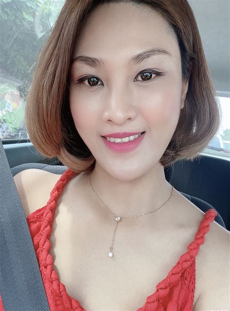 sexy curvy thai escort  Incall Outcall Escort Nathalia Hong Kong